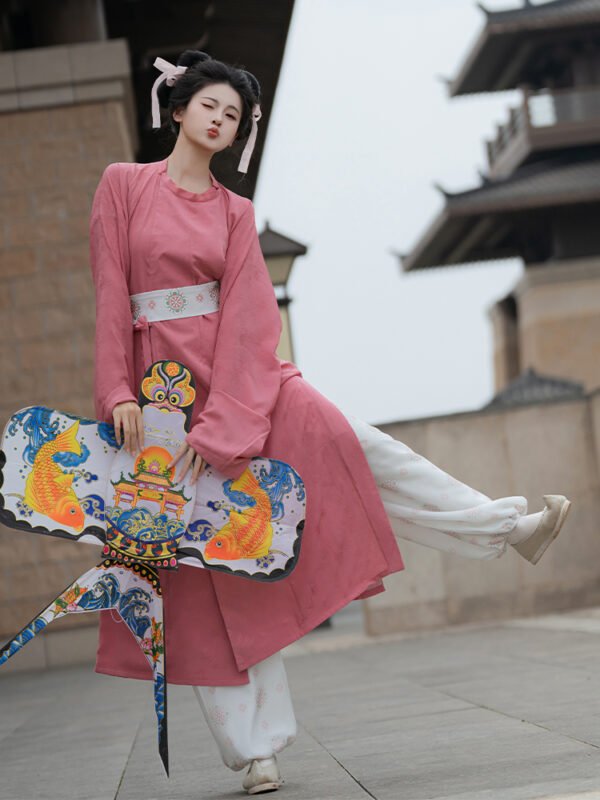 [Youthful Wanderings] Tang Dynasty-Style Round-Neck Robe with Lantern Pants: Authentic Chinese-Style Restoration of Everyday Hanfu for Commoners - Spring and Autumn Period Women's Attire