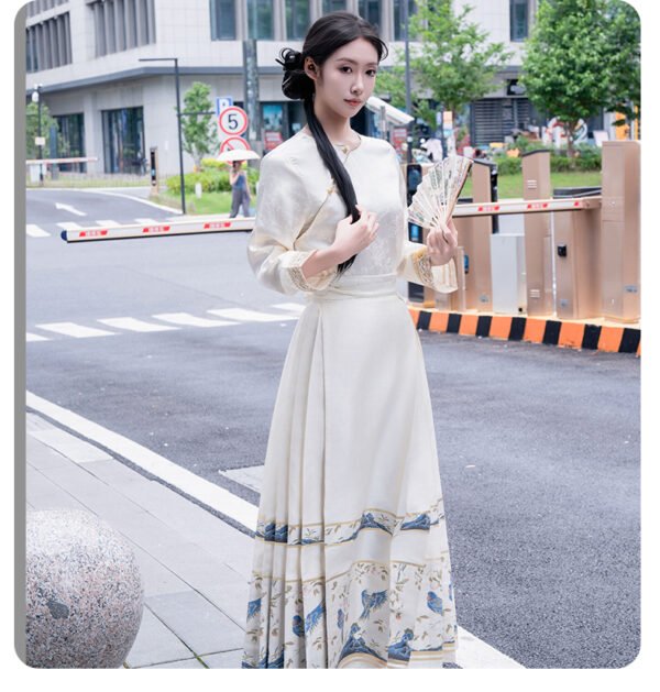 [Flower and Bird Dream] Horse-Face Skirt - White Female Hanfu Style Petite Horse-Face Design Traditional Chinese Aesthetic Everyday Adult Half-Skirt