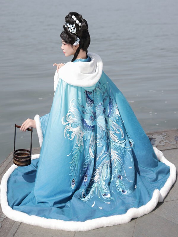 [Peacock Feather] Fall/Winter Original Hanfu Women's Heavy-Work Embroidered Cape & Waist-Length Skirt Set